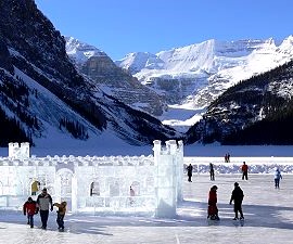 Families out enjoying the Canadian Rockies